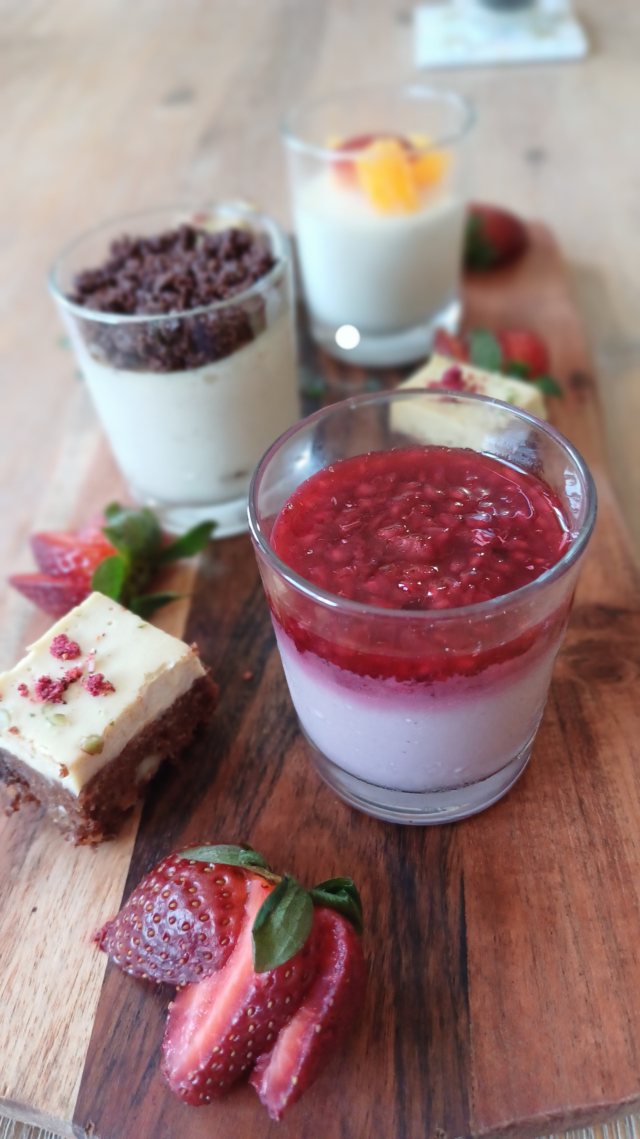 Raw vegan cake, name coming soon
